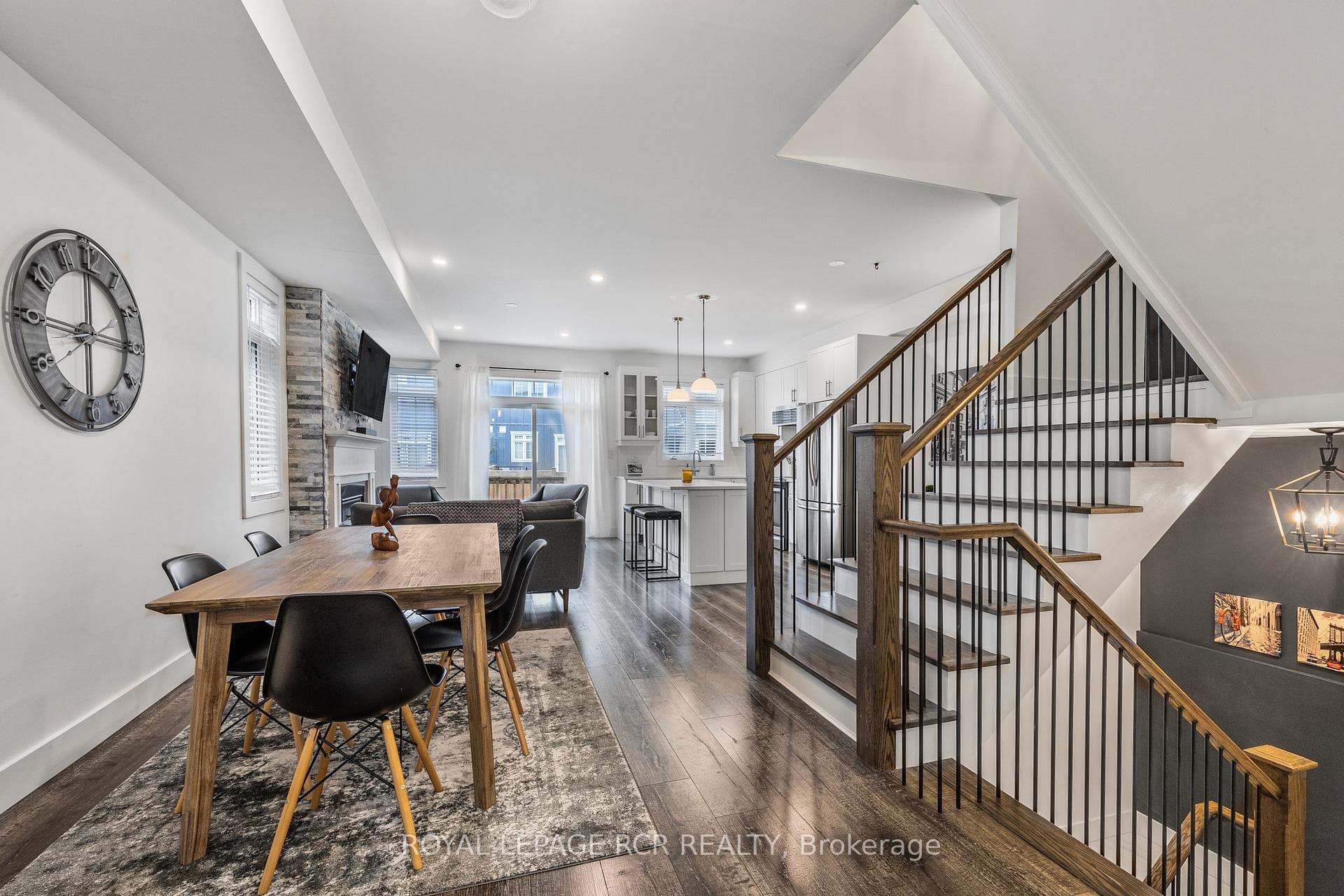 187 Yellow Birch Crescent photo 5