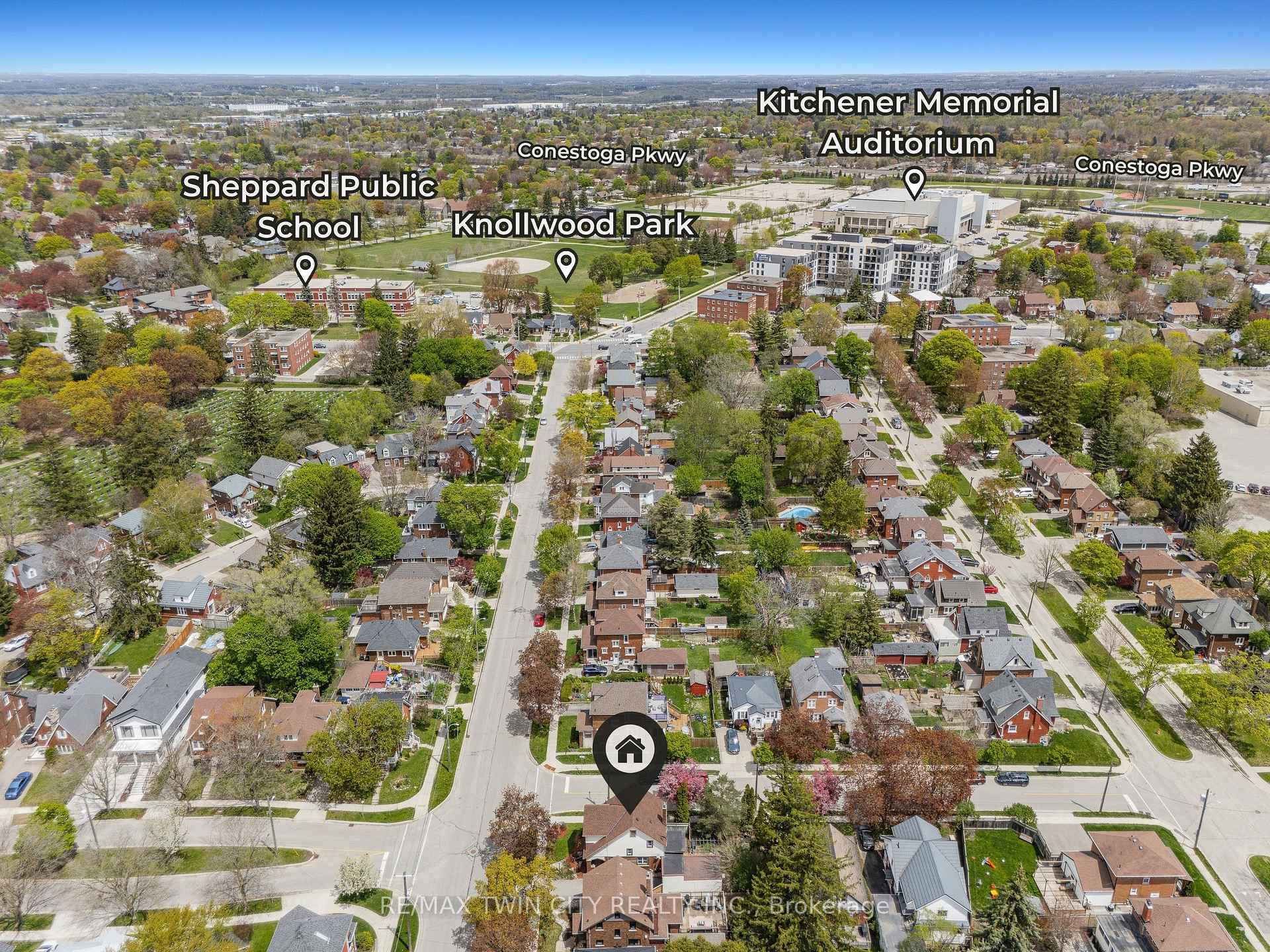 39 Borden Avenue photo 38