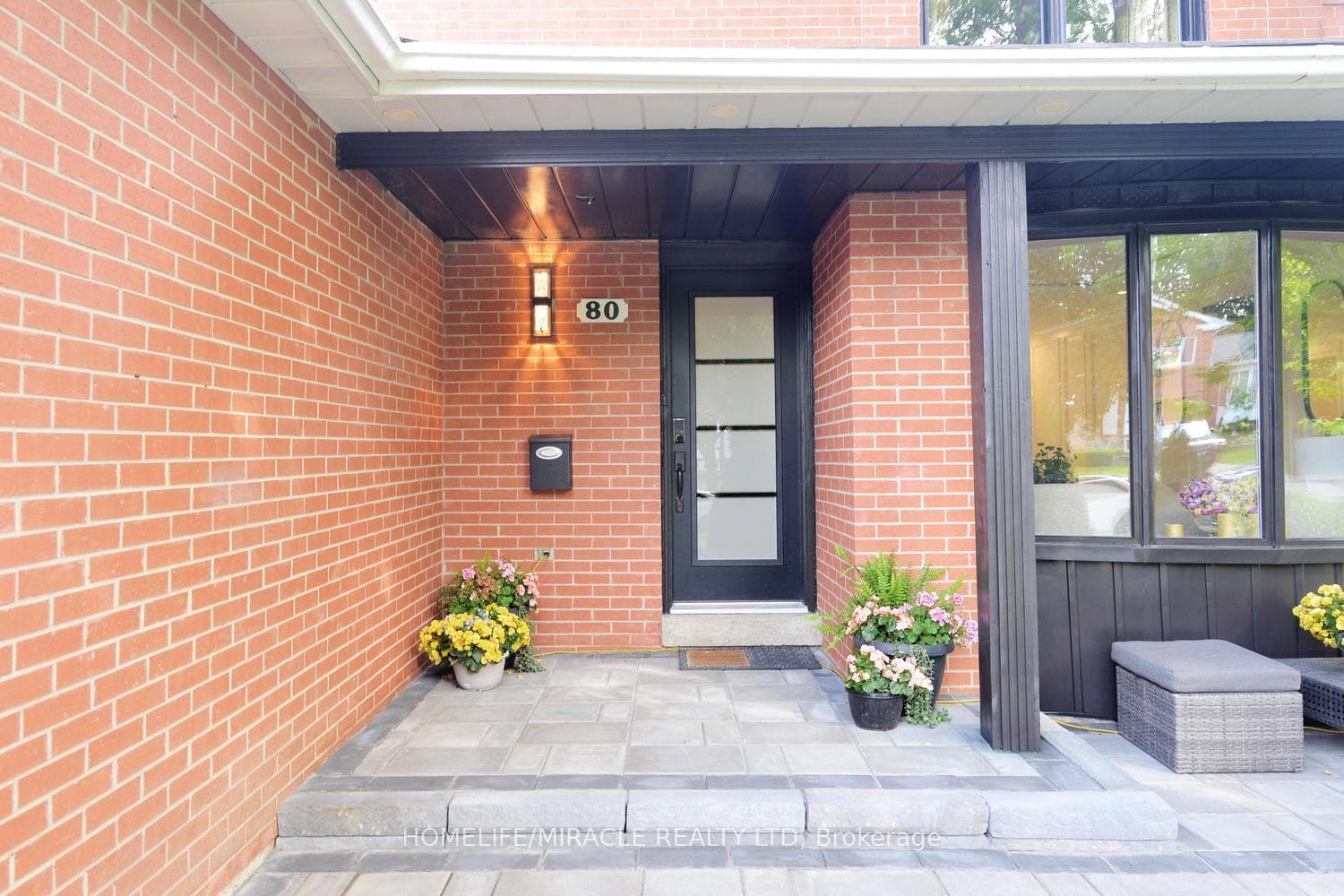 80 Jill Crescent photo 4