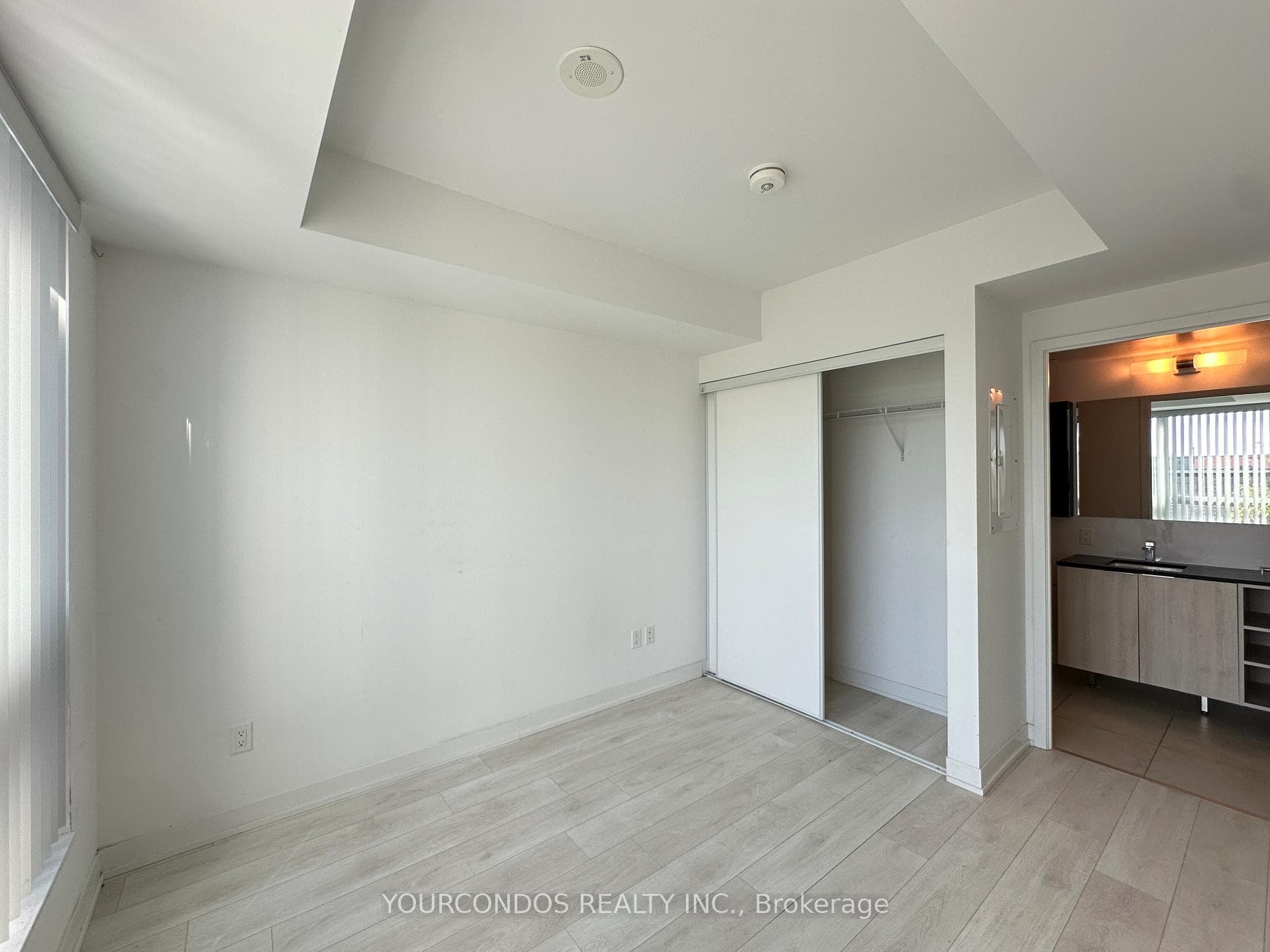31 TIPPETT Road Unit 228 photo 11