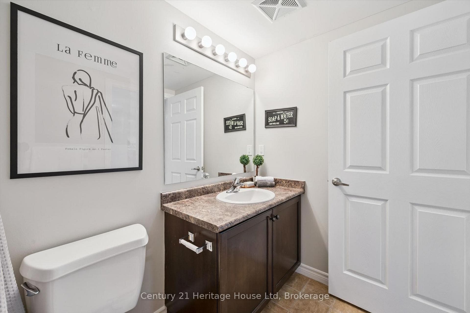 60 Lynnmore Street photo 13