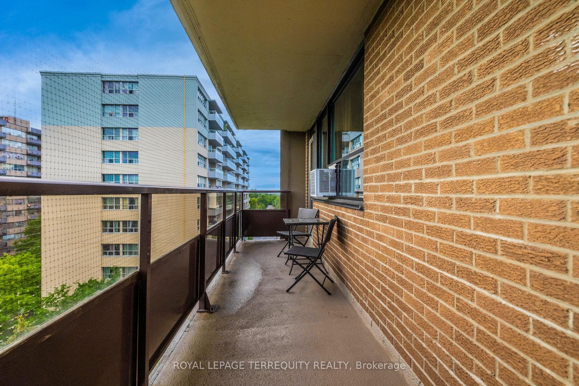 180 Markham Road Unit 816 photo 26