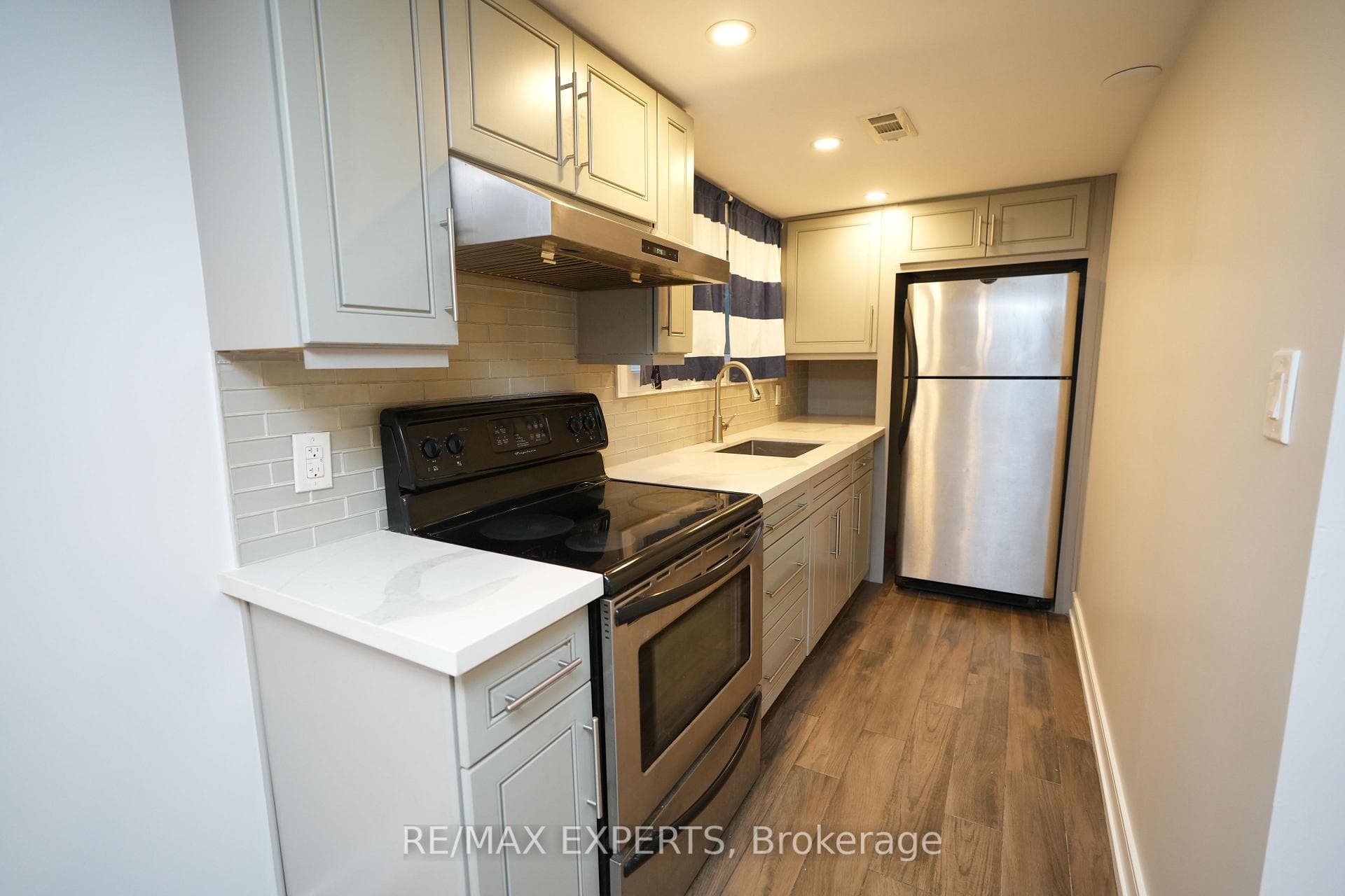333 Rimilton Avenue Unit 3 photo 3