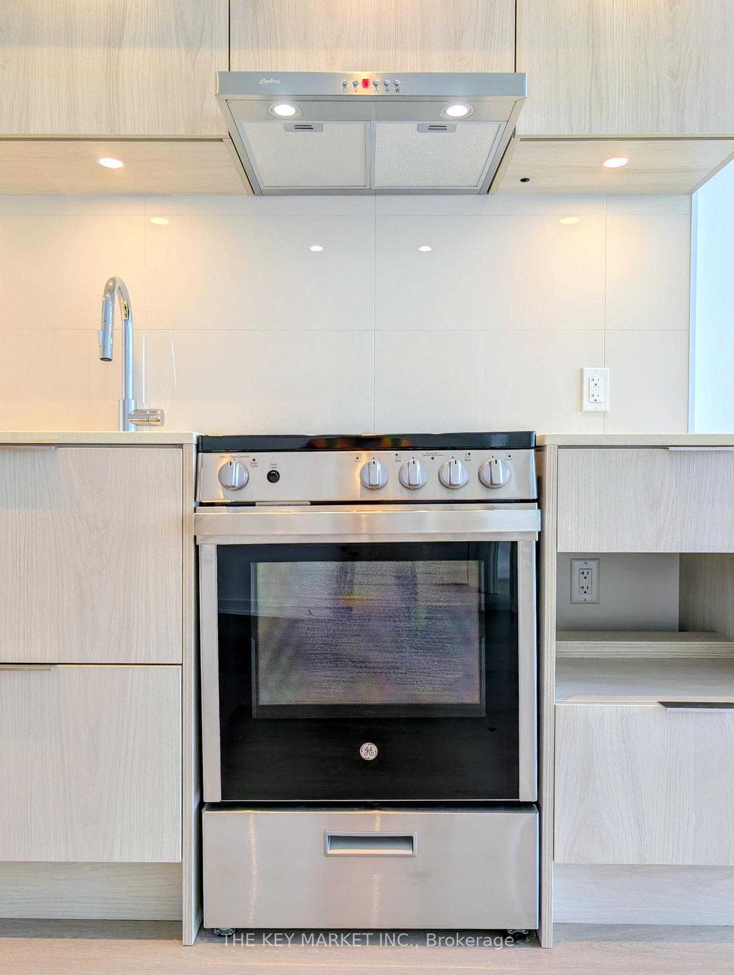 448 Burnhamthorpe Road Unit 4610 photo 15