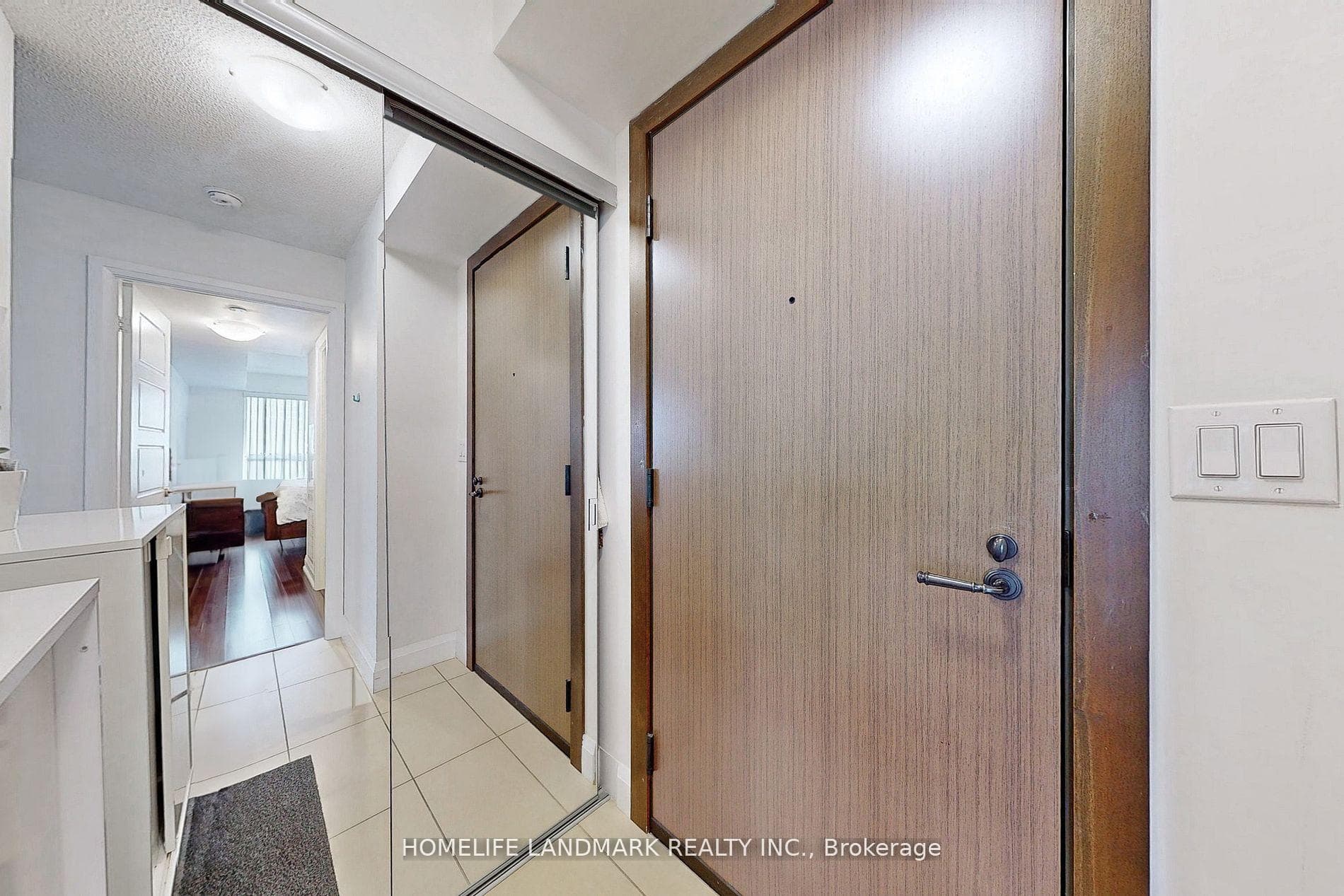 1 Uptown Drive Unit 1507 photo 25