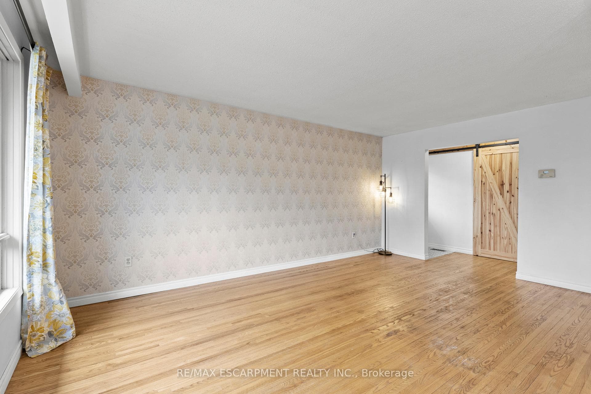 1 Glendee Court photo 13