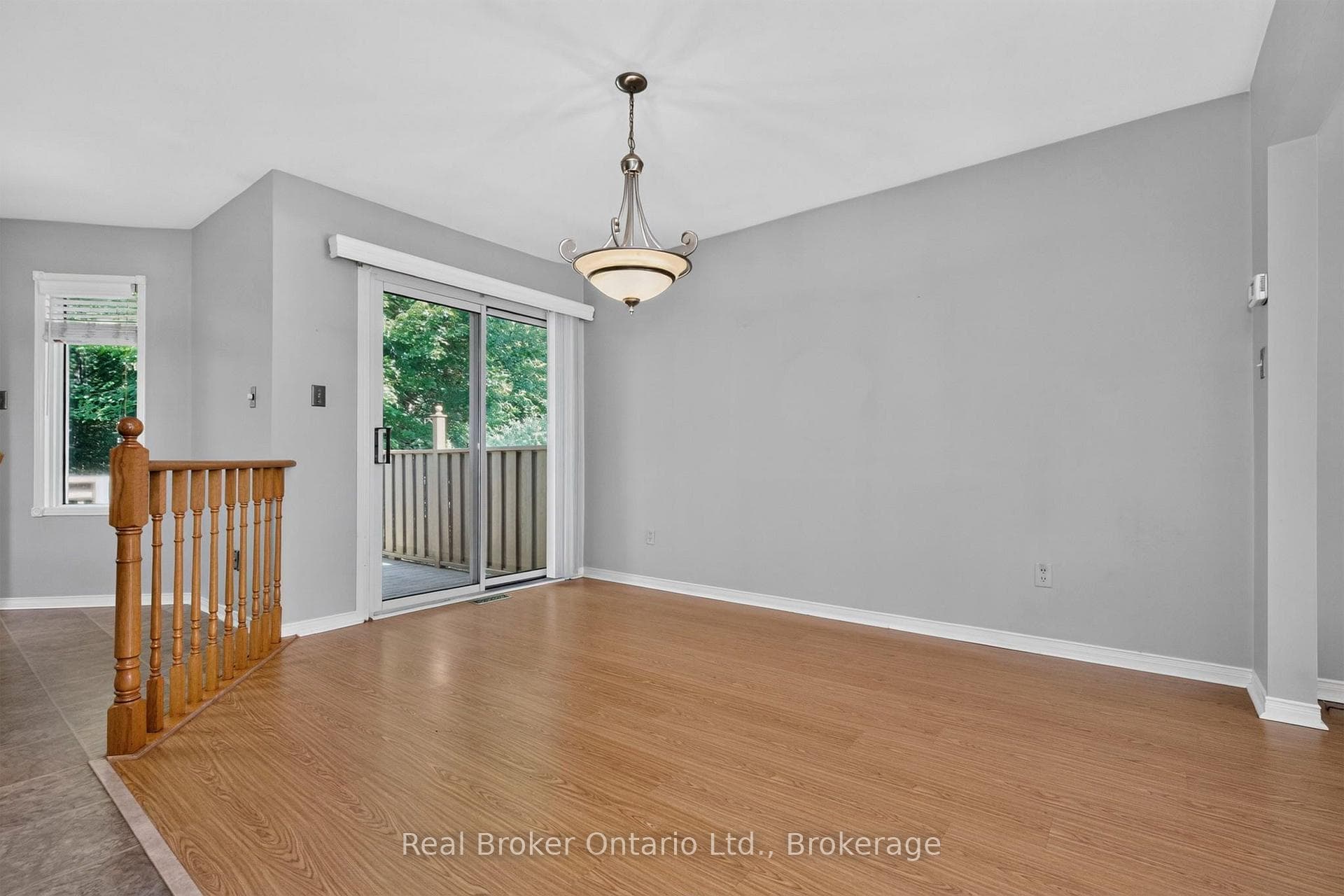 47 Timberland Crescent photo 7