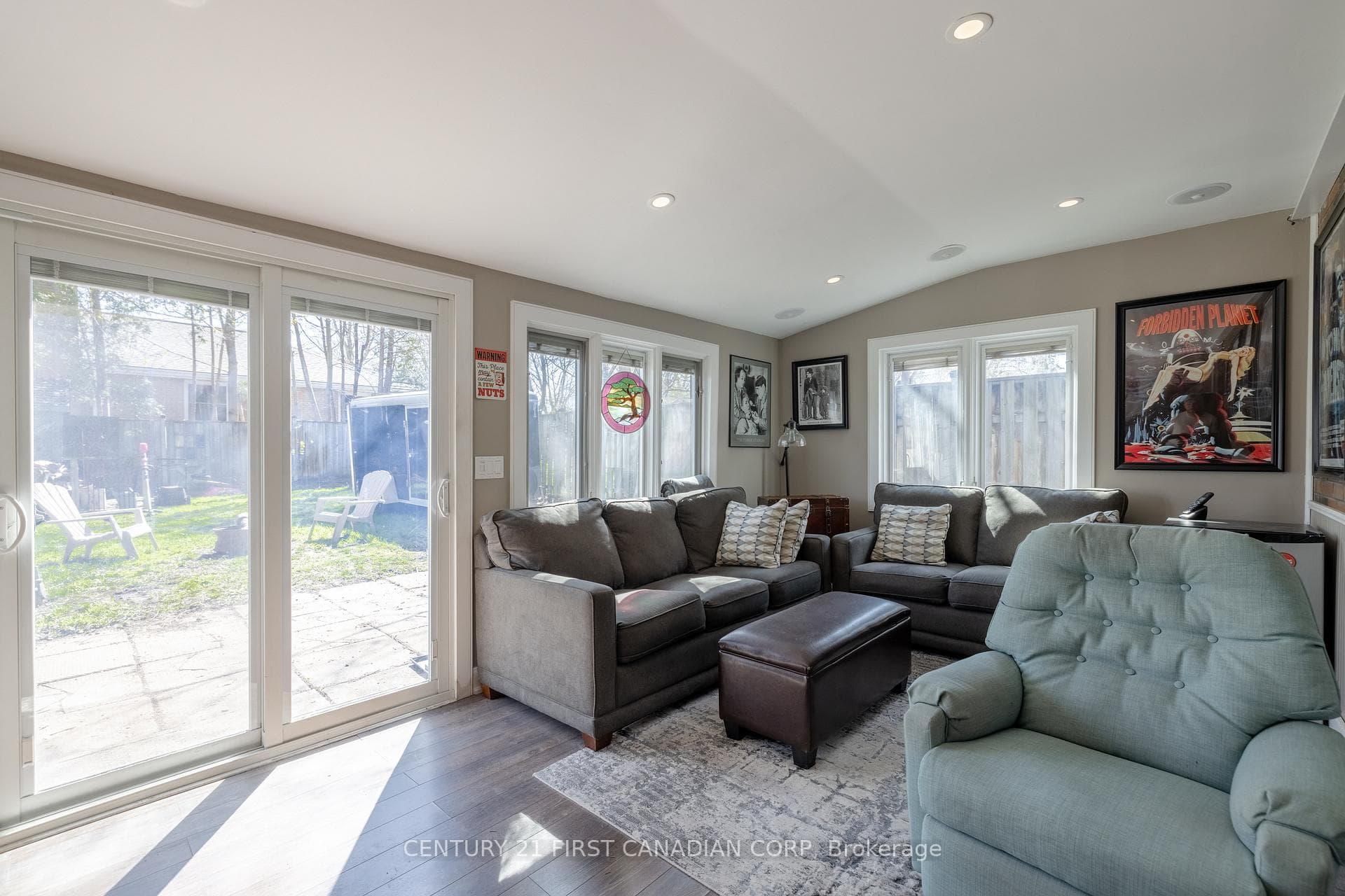 292 Wellington Road photo 13