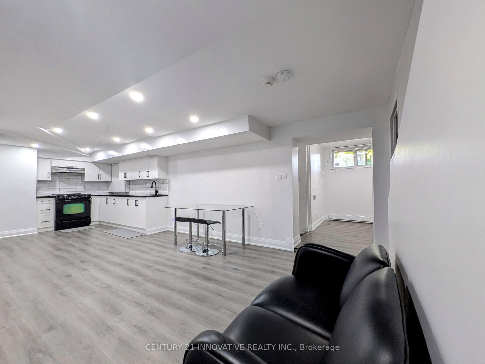 13 Ravenscroft Road Unit Bsmt photo 12