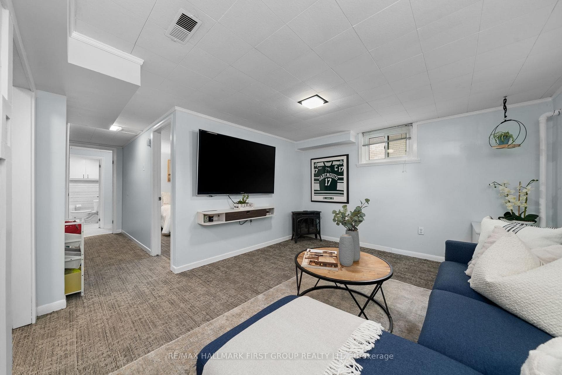 37 Elizabeth Crescent photo 26