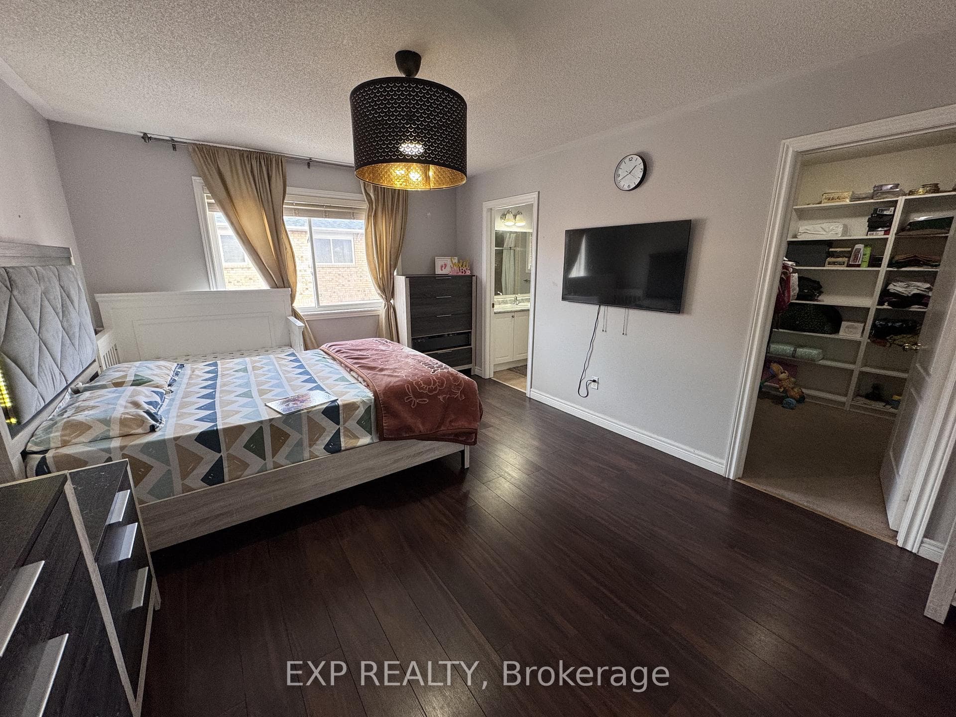 43 Thornbush Boulevard photo 11
