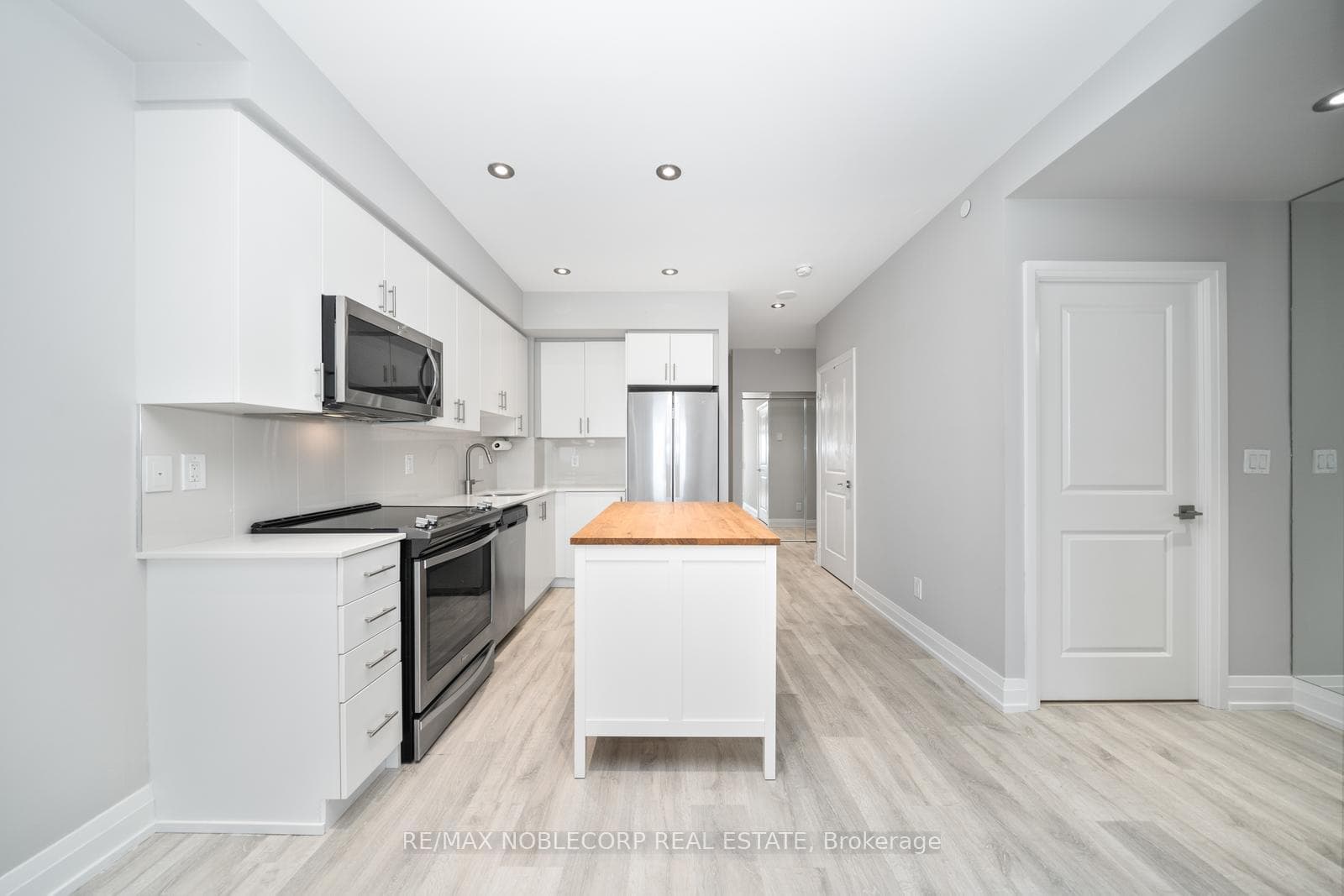 3700 Highway 7 Road Unit 1706 photo 13