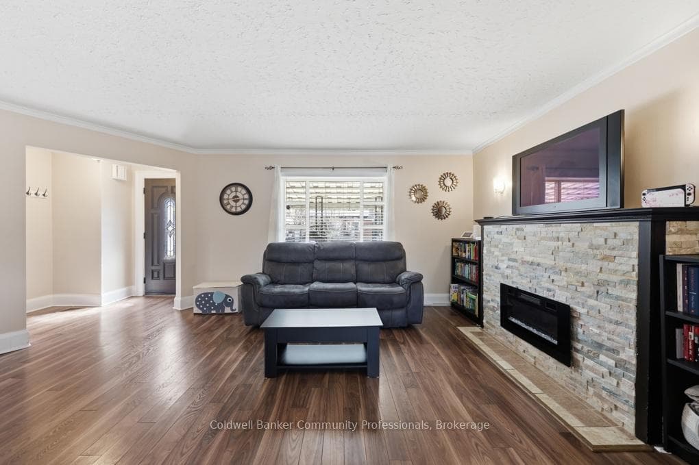 320 Darling Street photo 7
