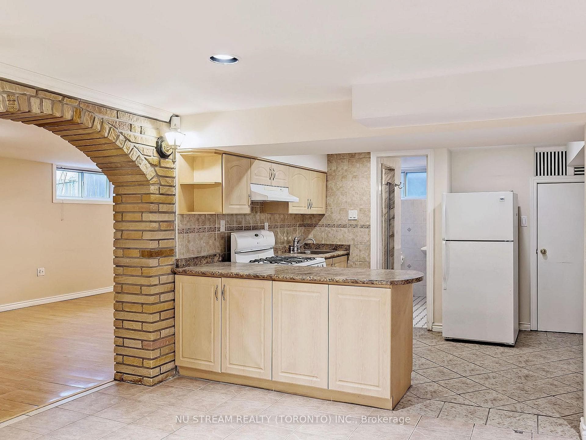 148 Pleasant View Drive photo 12