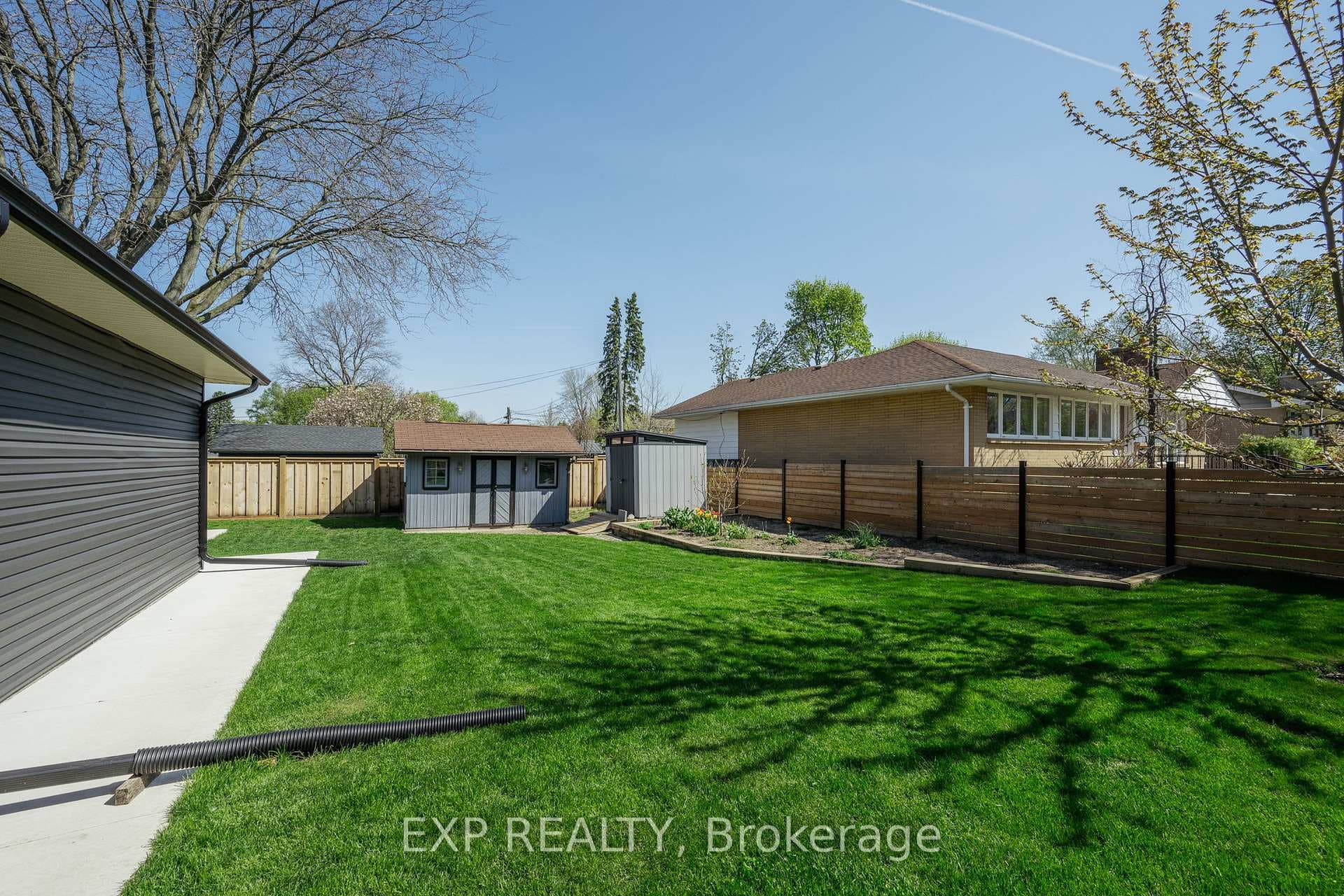 490 Blake Street photo 23