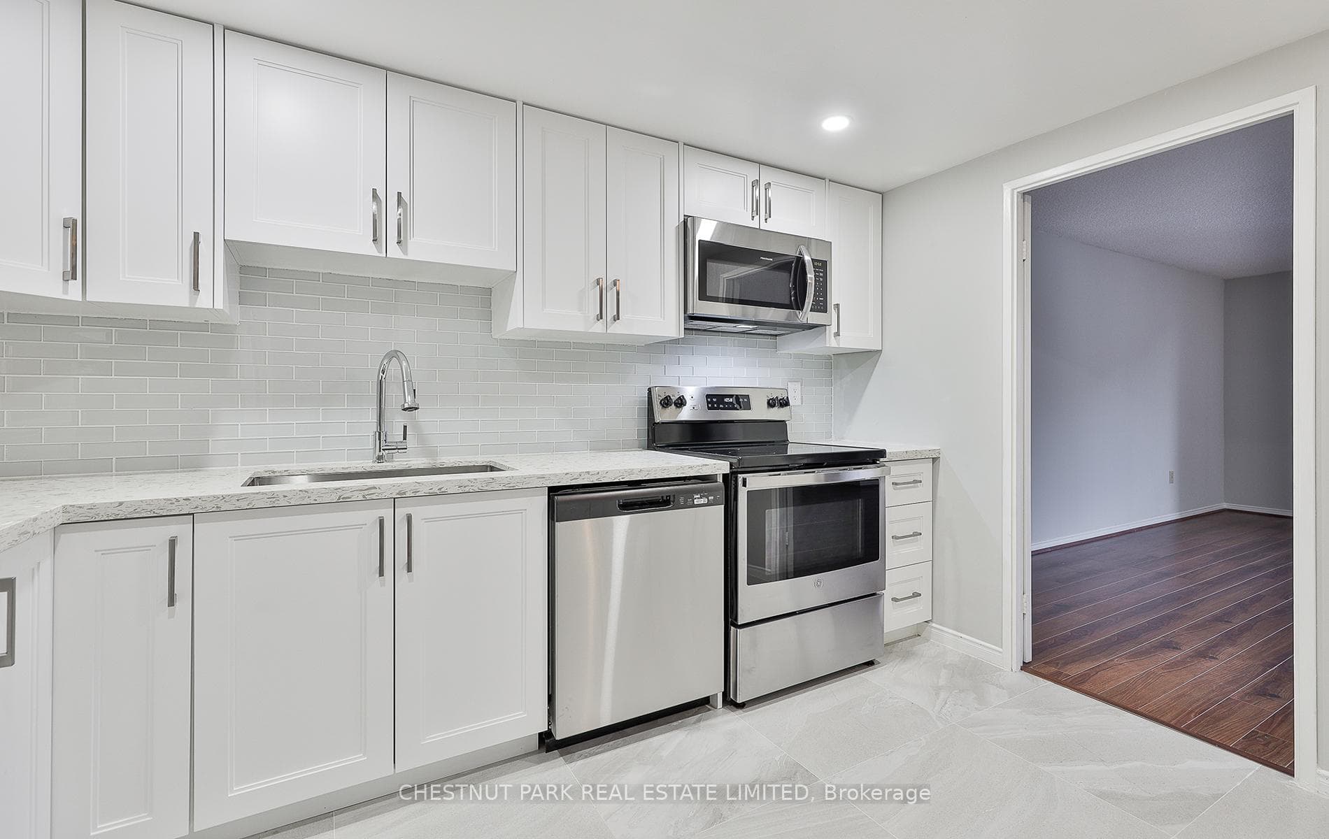 131 Beecroft Road Unit 1107 photo 9