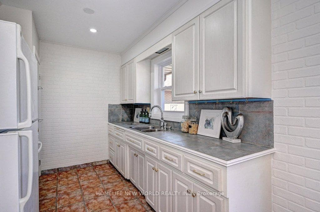58 Bluevale Street photo 10