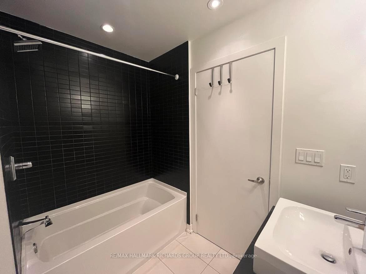 2 Bellefair Avenue Unit PH5 photo 7