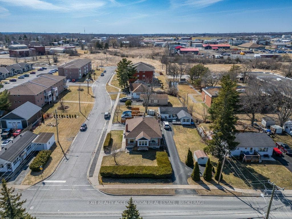 302 Camden Road photo 40