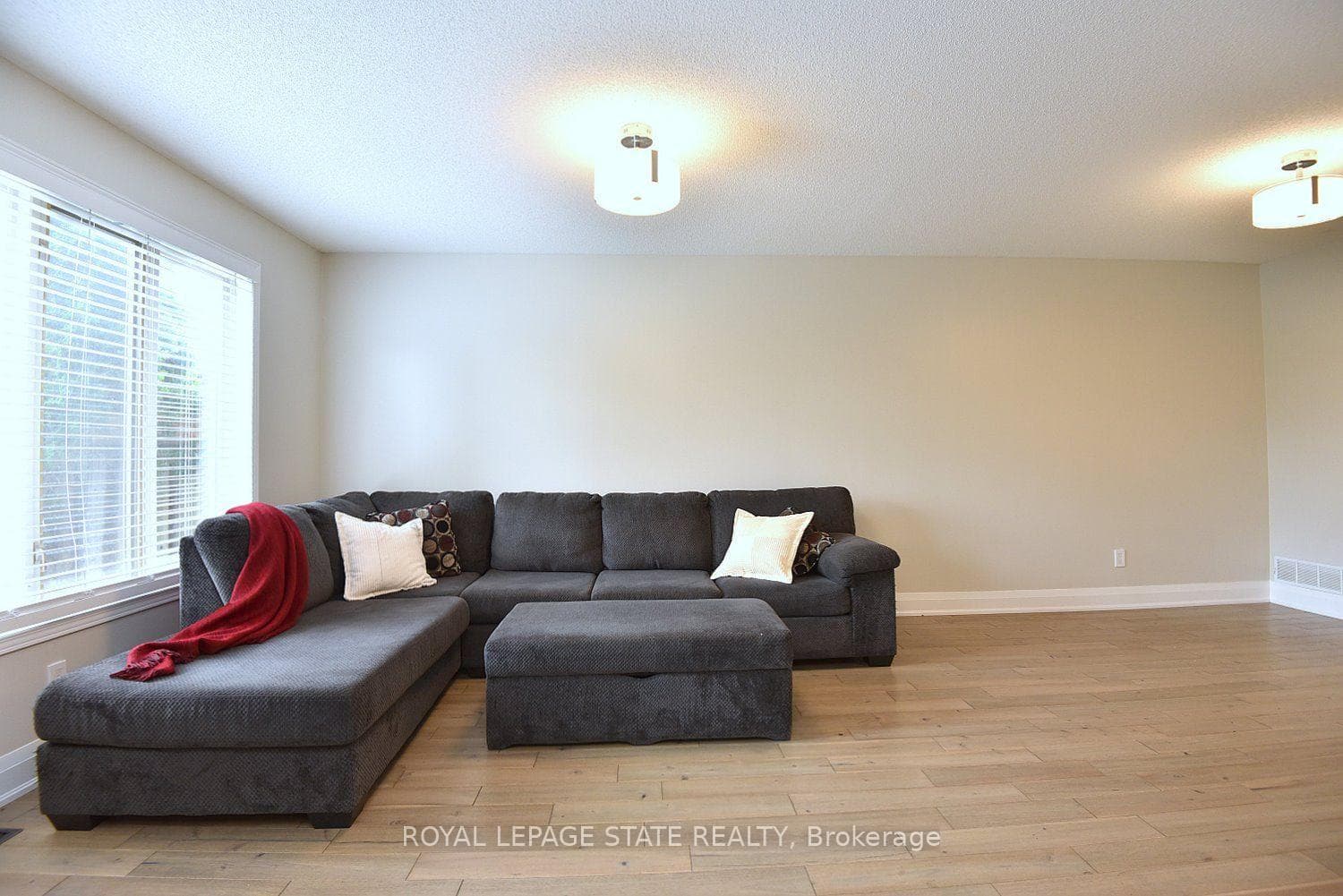 519 Southridge Drive photo 9