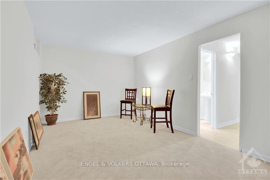 171 MCCLINTOCK Way photo 24