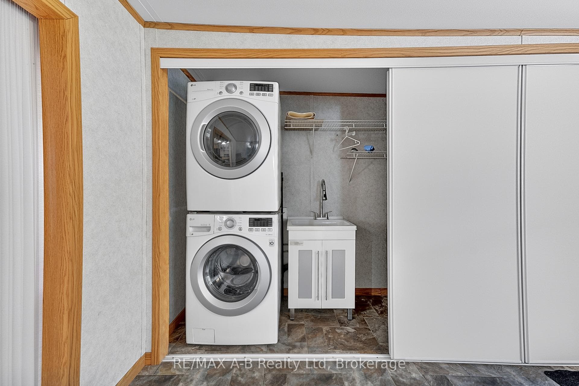 923590 Road 92 Road Unit 405 photo 18