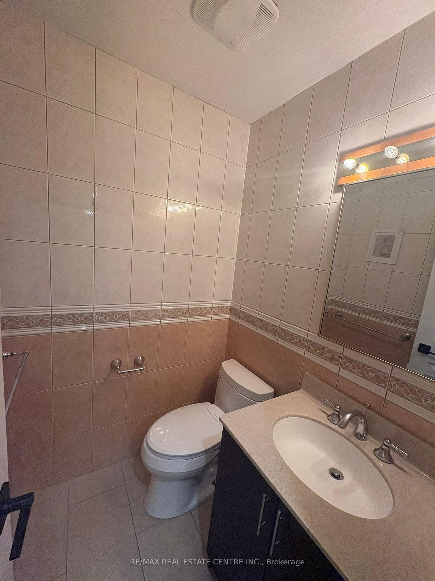 112 Braidwood Lake Road photo 14