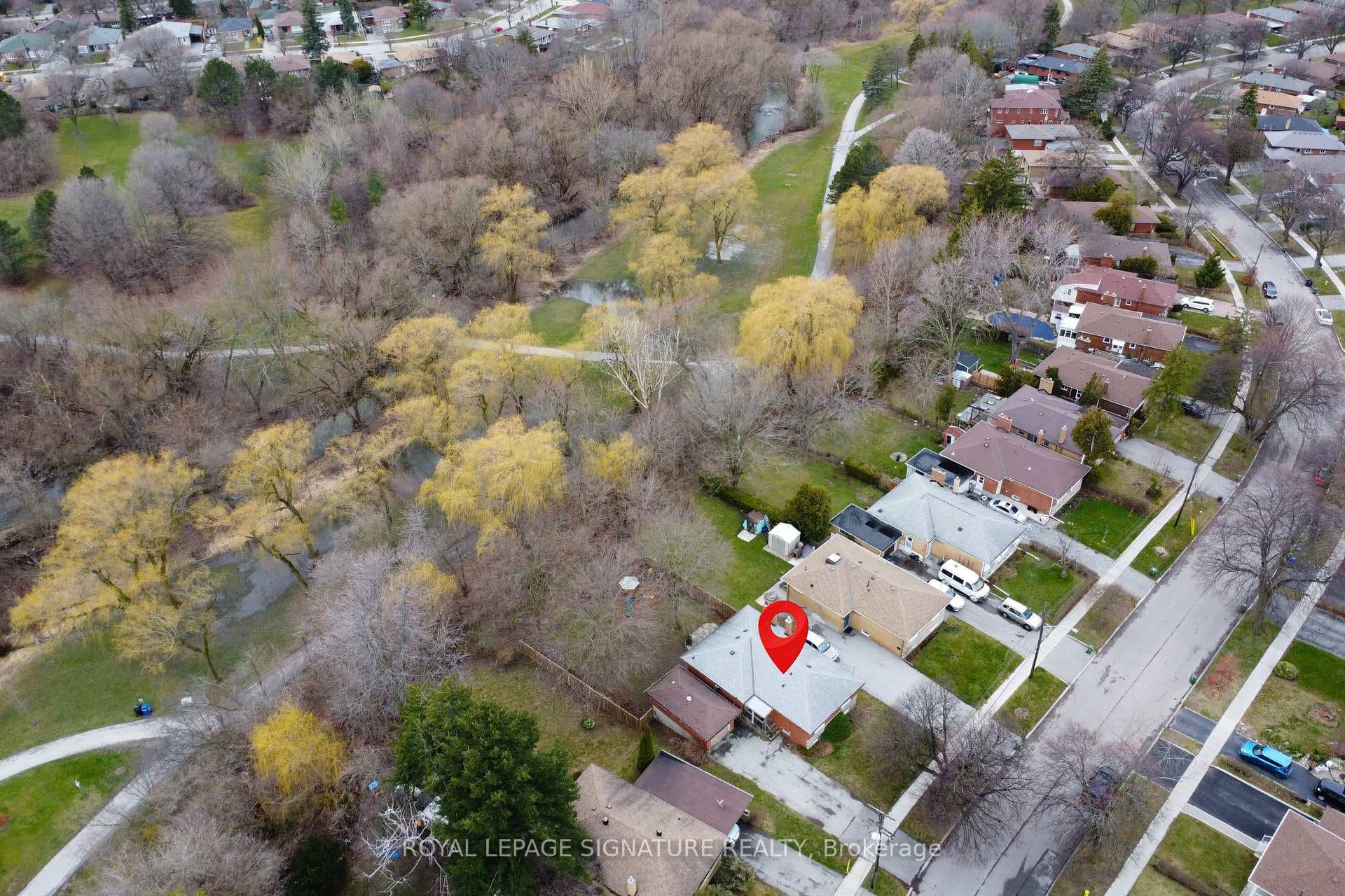 12 Applefield Drive photo 26