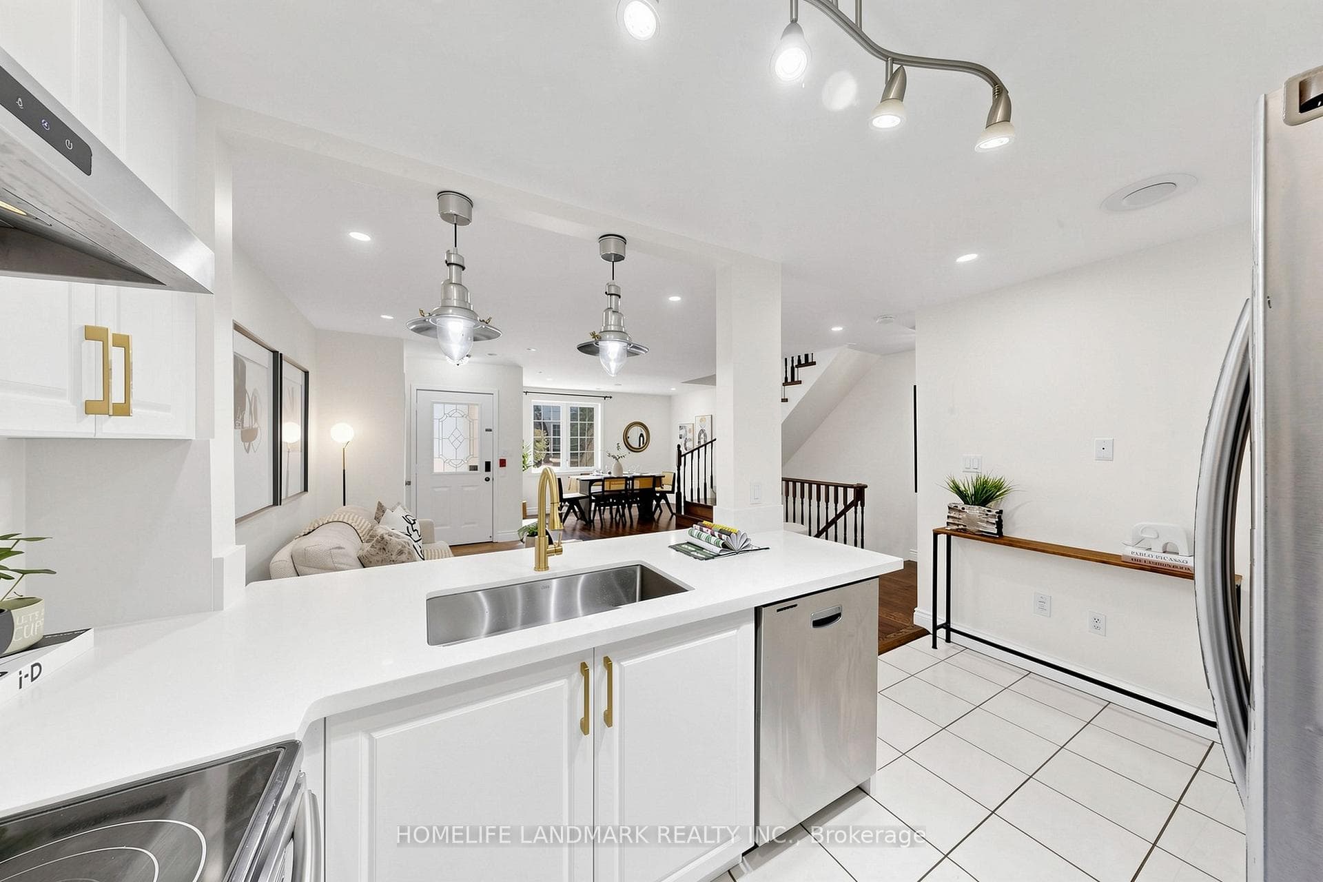 108 Finch Avenue Unit B29 photo 13