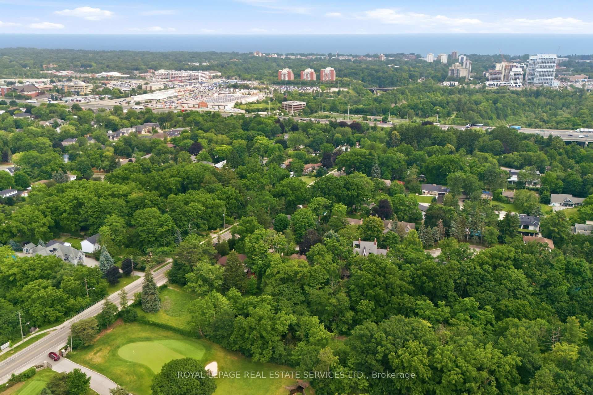 11 Regency Court photo 46