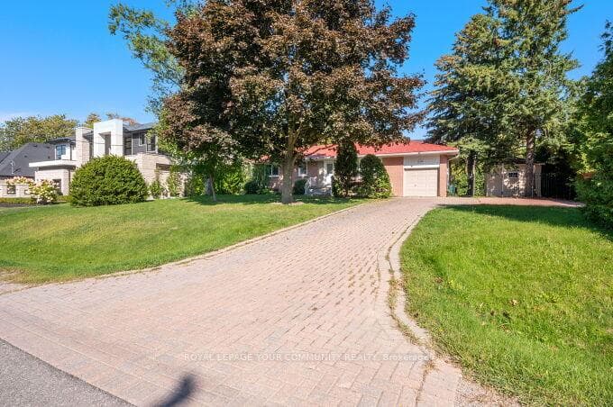 126 Patricia Drive photo 3