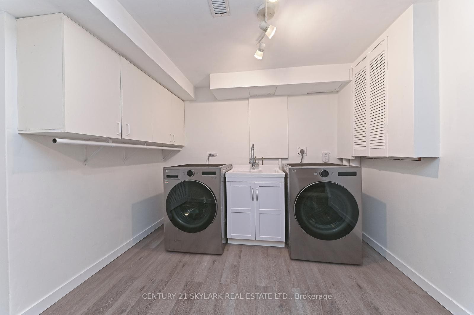 6032 Camgreen Circle photo 30