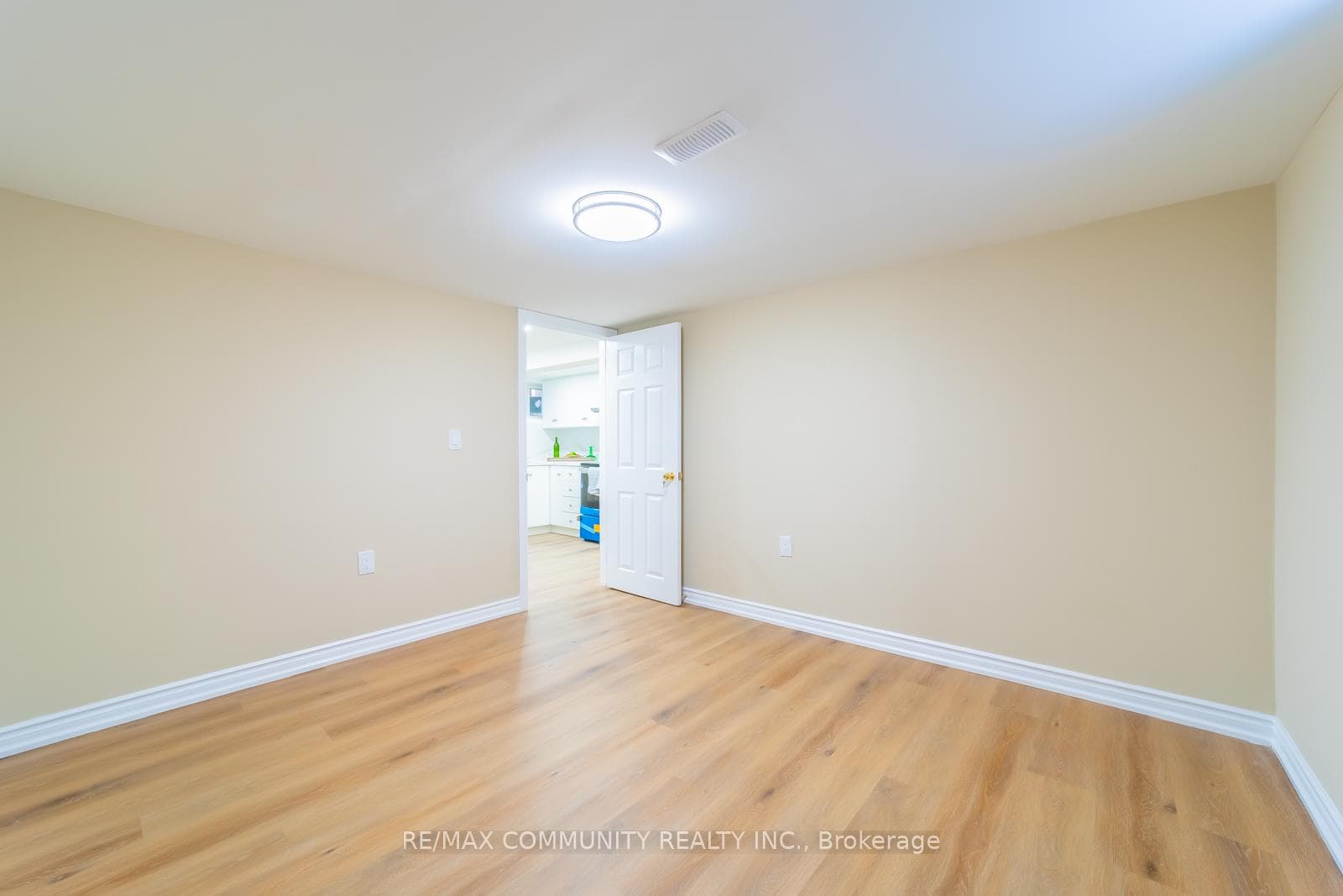 45 Barrymore Road photo 38