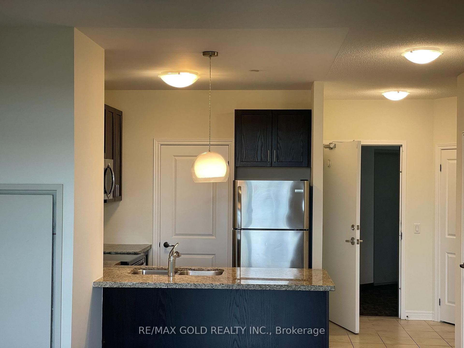 39 New Delhi Drive Unit 803 photo 16