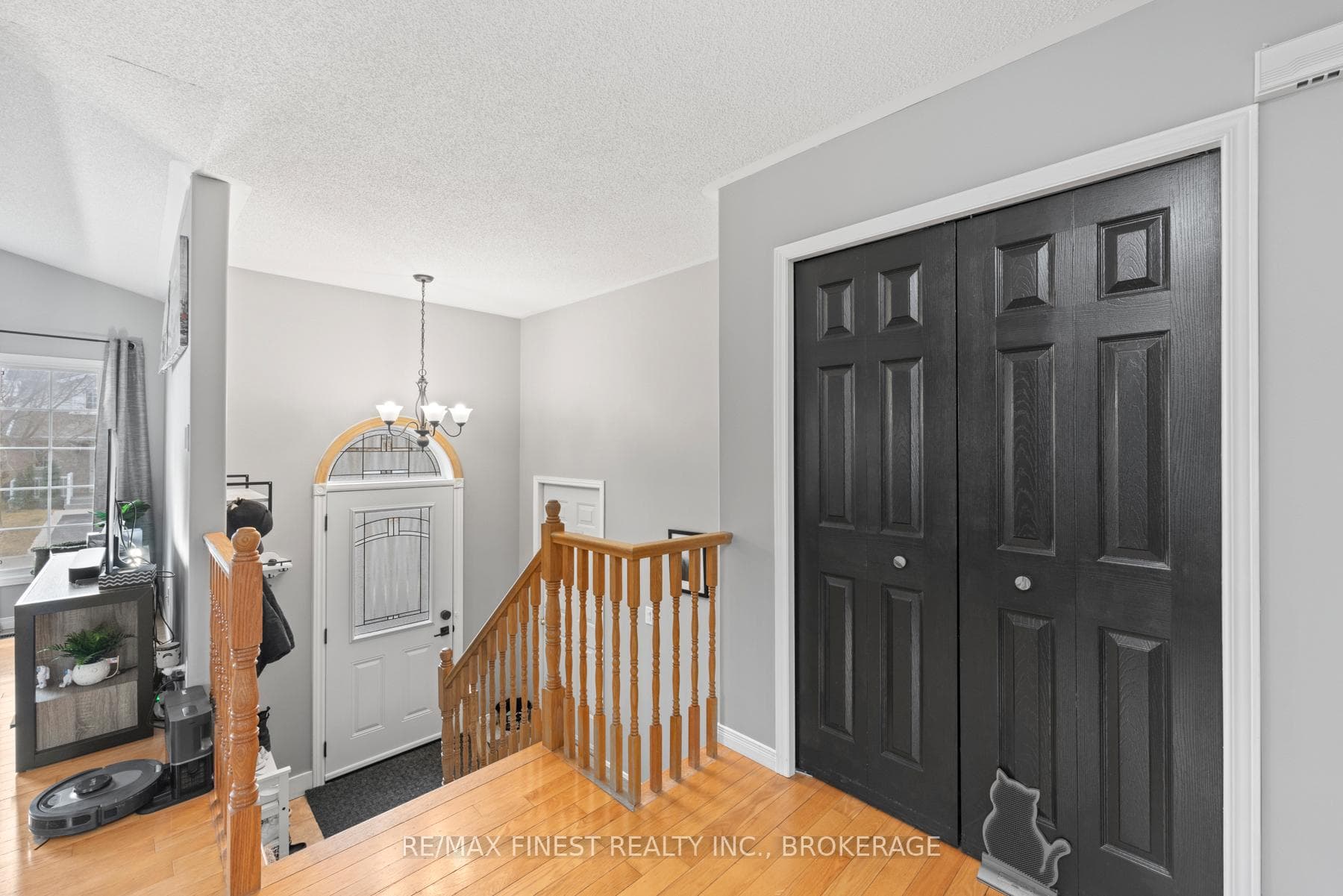 1001 Bluffwood Avenue photo 7