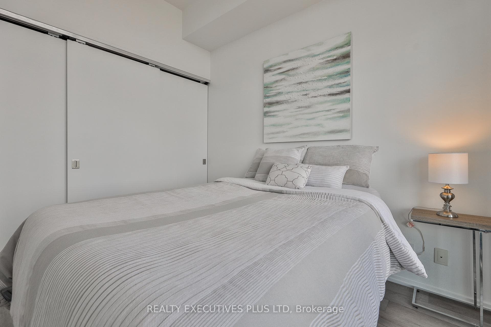125 Peter Street Unit 3604 photo 15