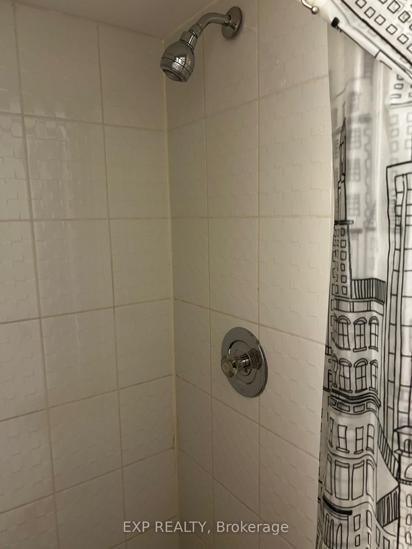 3-Piece Bathroom - separate shower!