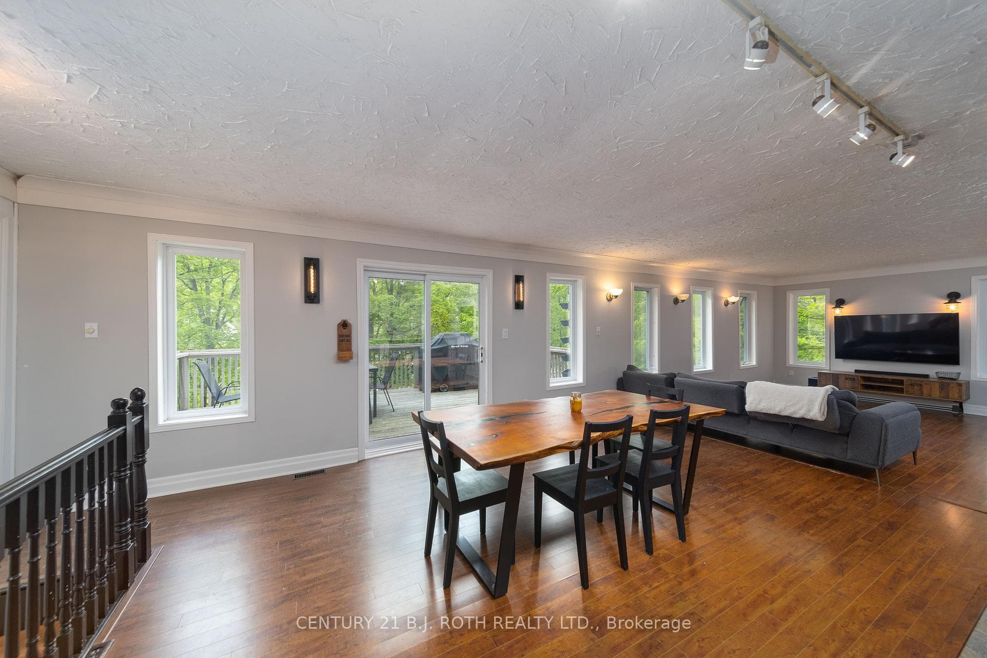 59 Huronwoods Drive photo 17