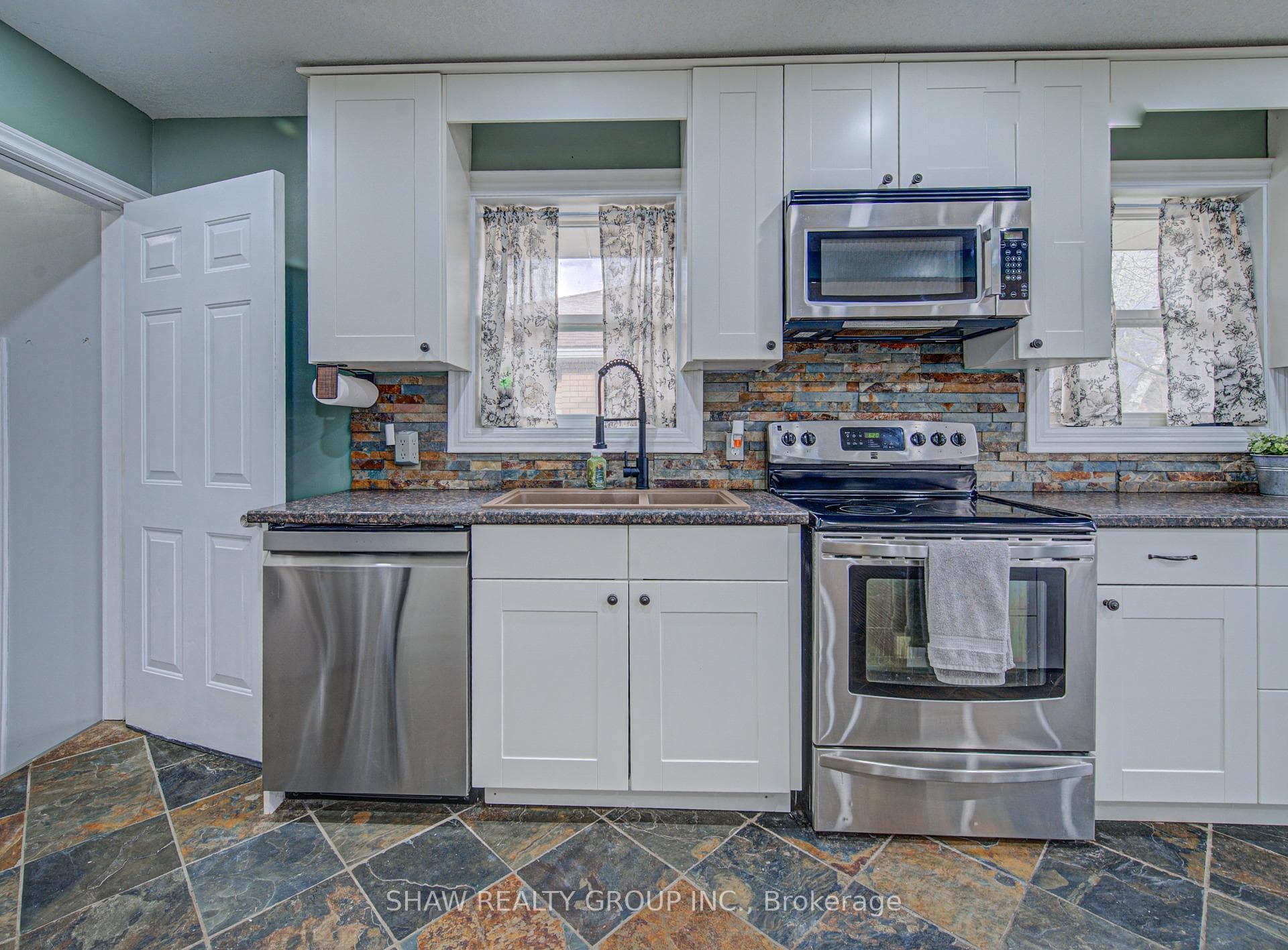 32 Ravine Drive photo 12