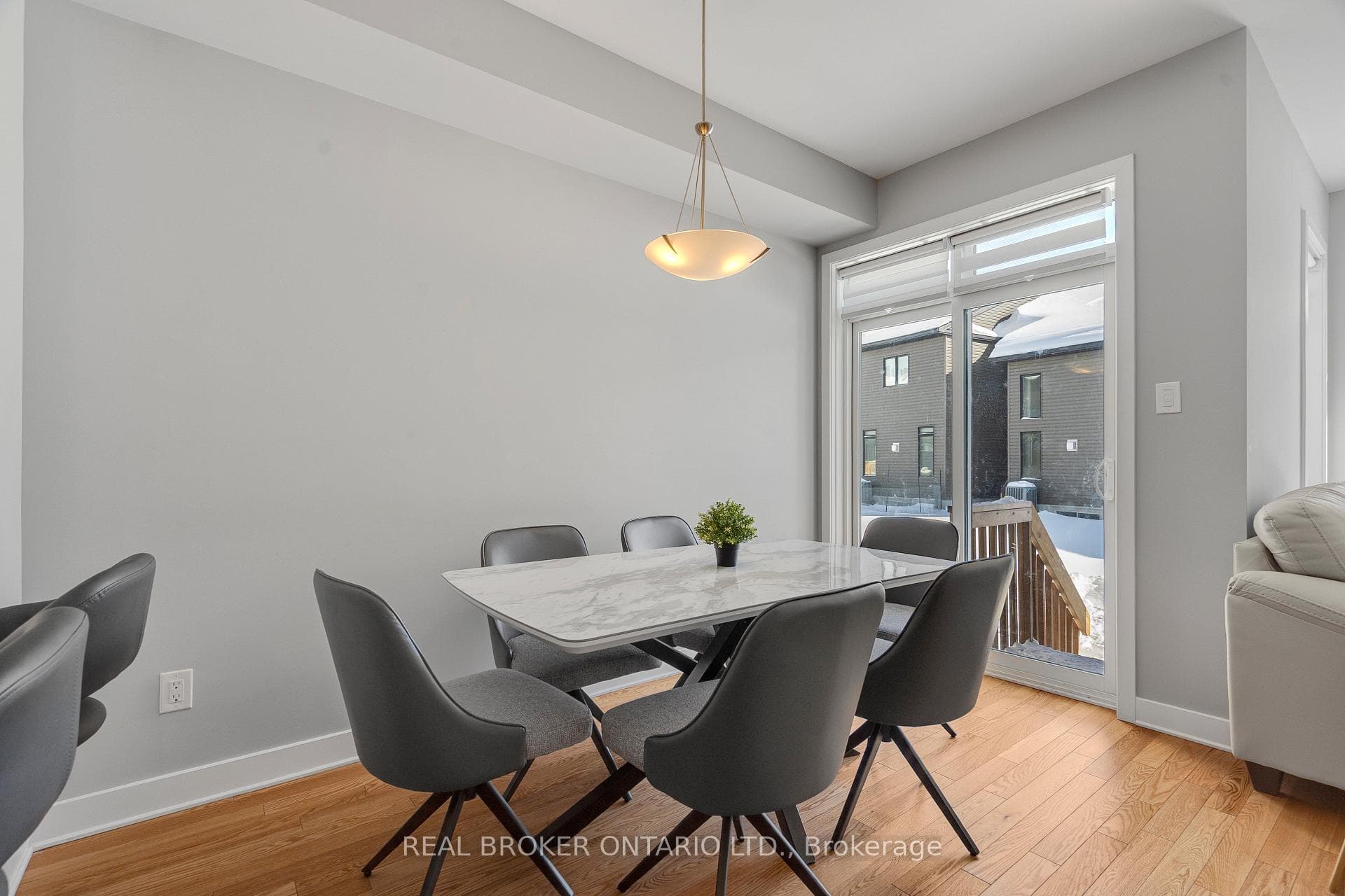 143 Bristol Crescent photo 14