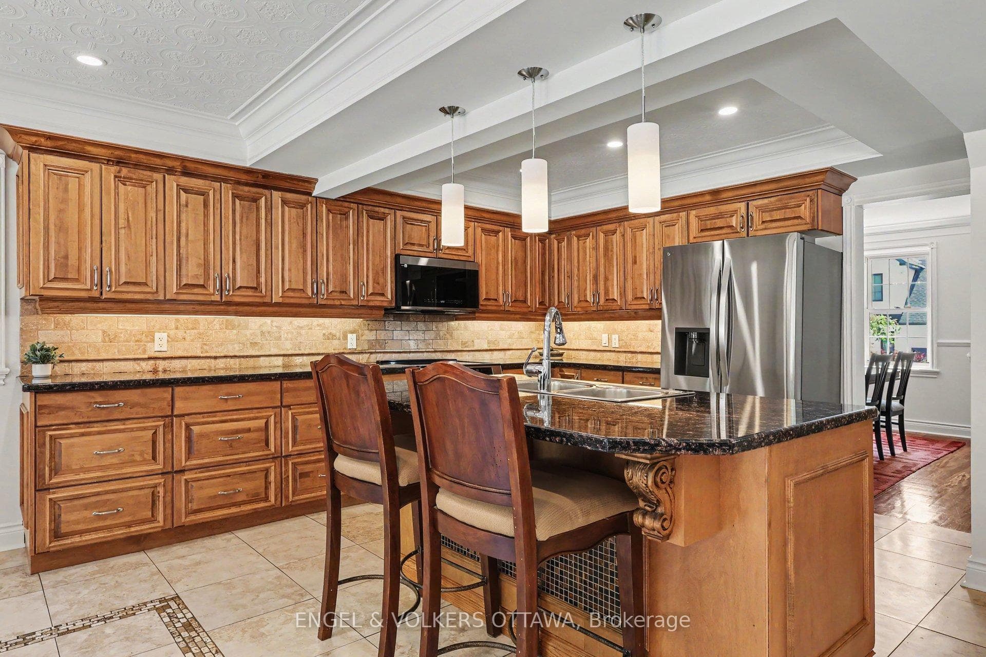 101 Ivy Crescent photo 10