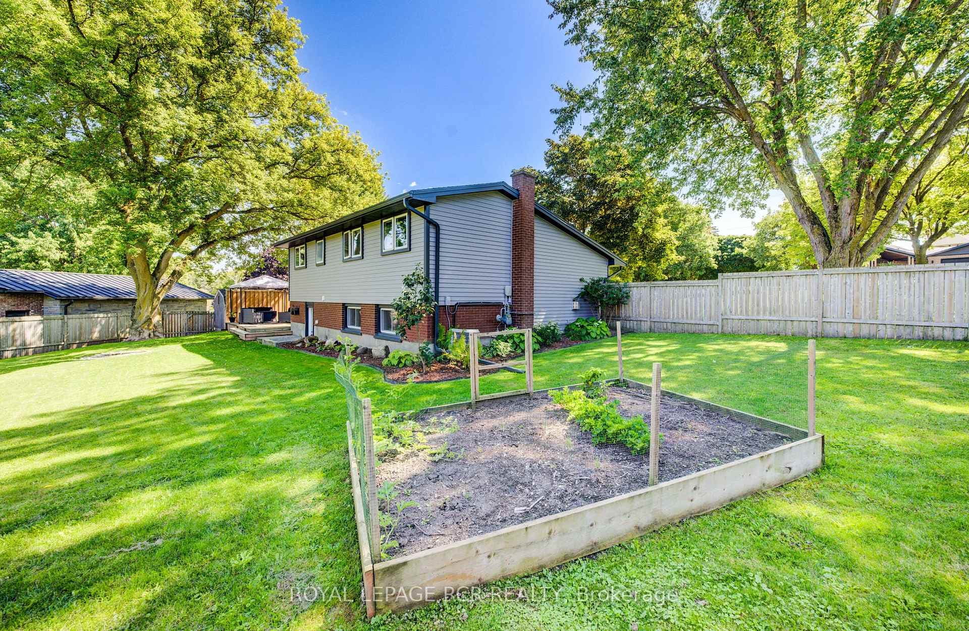 22 Smith Drive photo 33