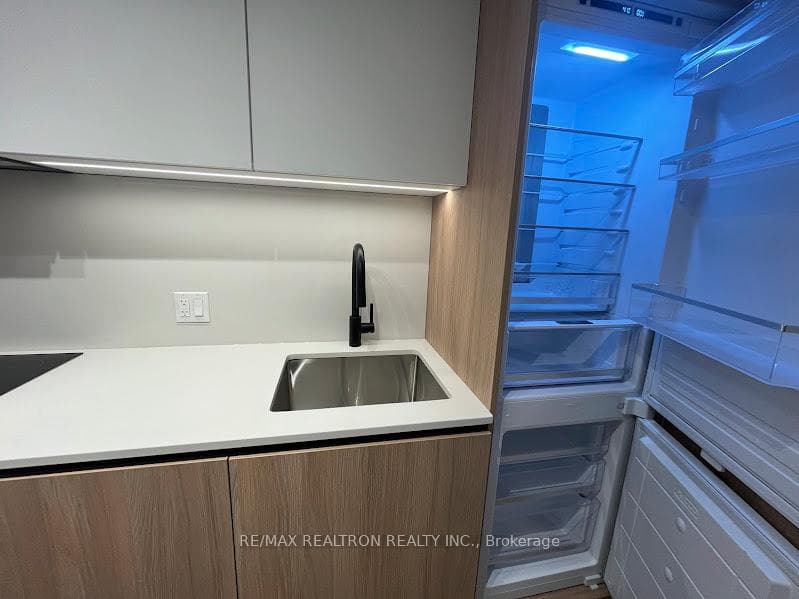 35 Parliament Street Unit 1301 photo 11