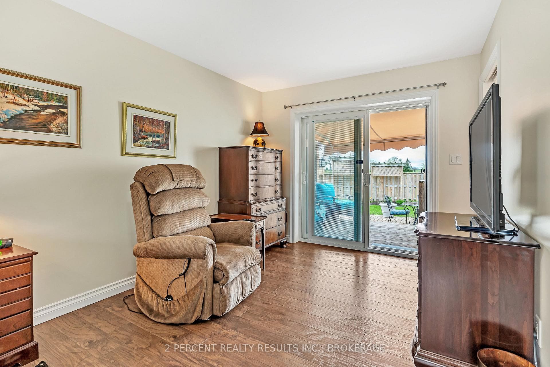 935 Brodie Avenue photo 23