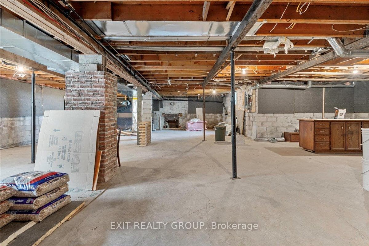 315 Haigs Reach Road photo 37