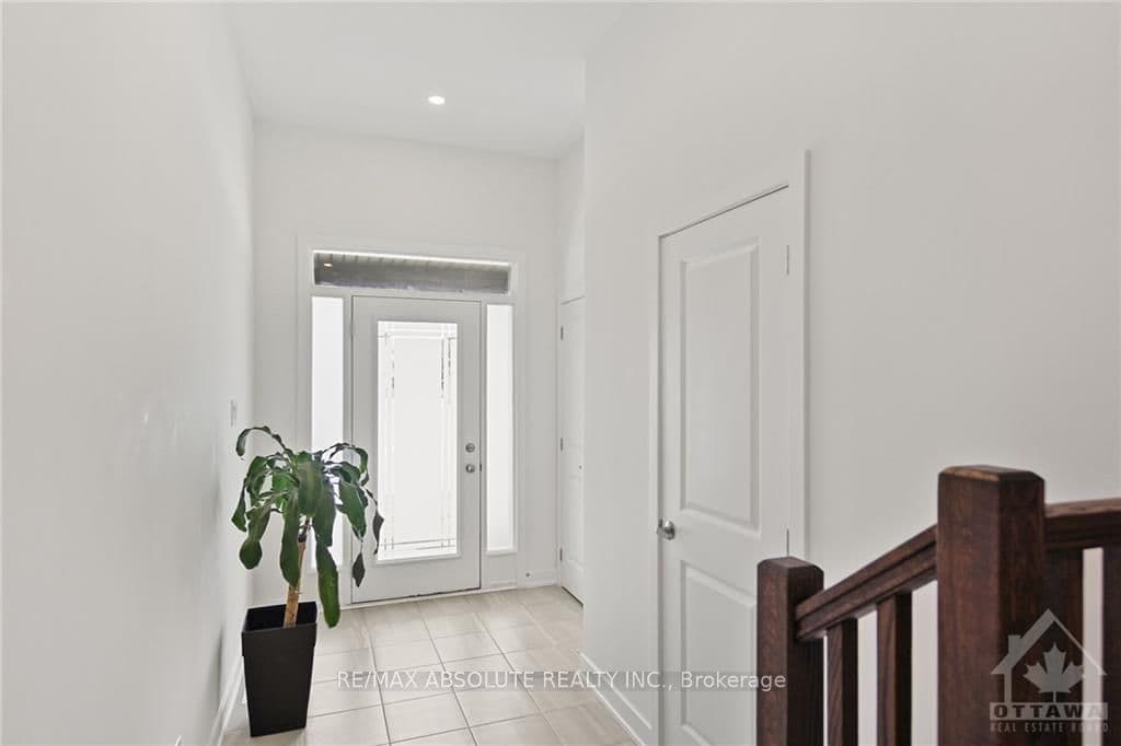 48 OVERBERG Way photo 3