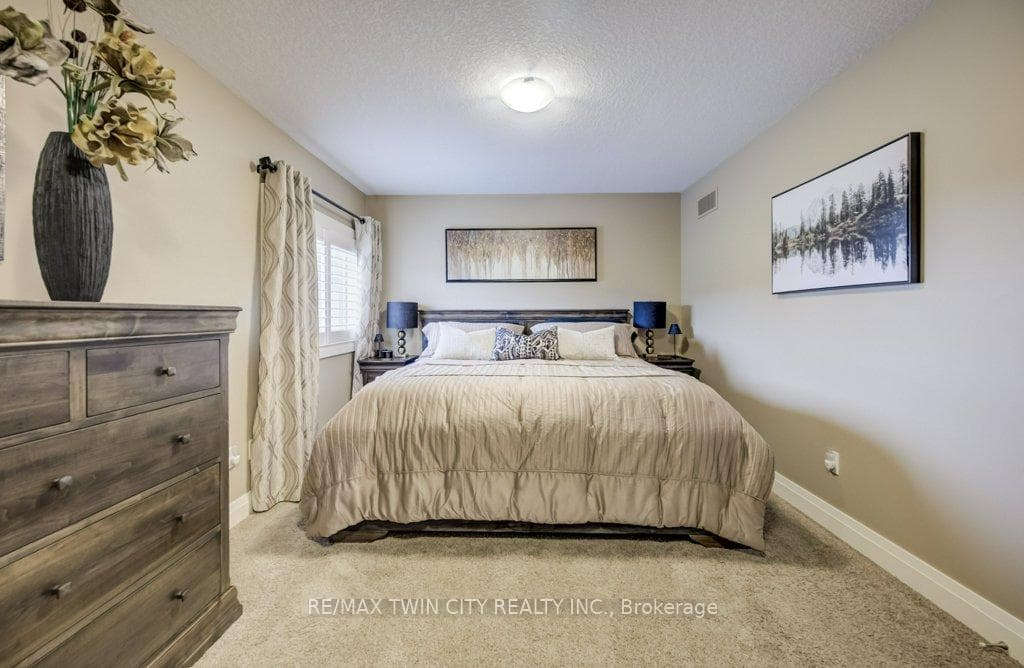 92 Kropf Drive photo 28