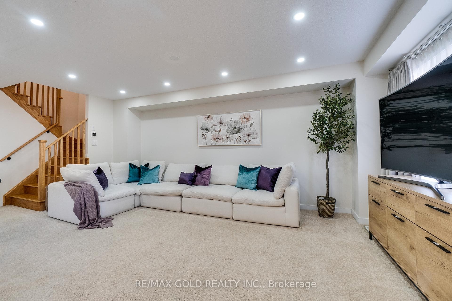 128 Pagebrook Crescent photo 9