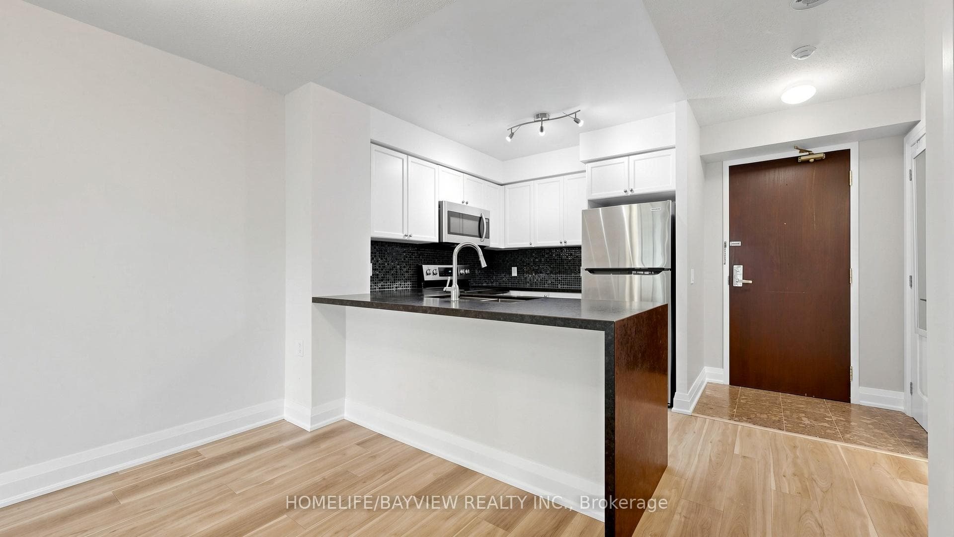18 Parkview Avenue Unit 1015 photo 6