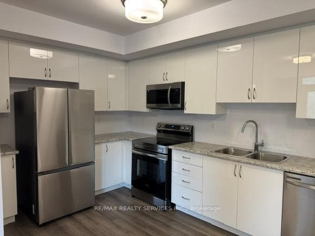 15 Fieldridge Crescent Unit 1 photo 5